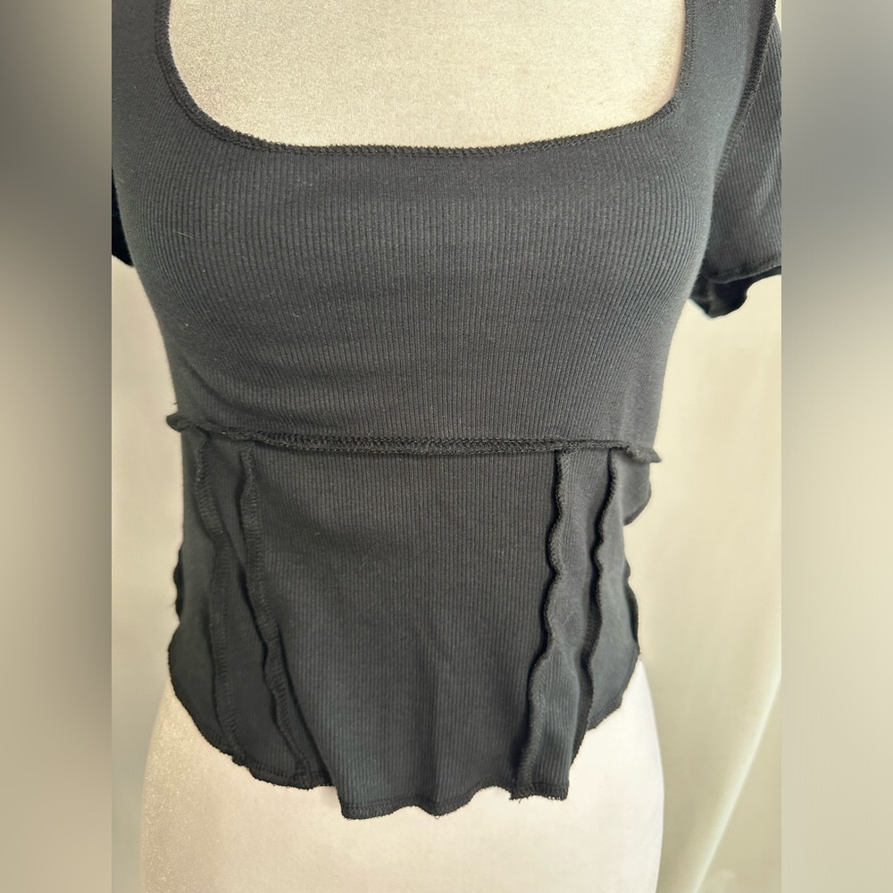 Urban Outfitters Black Exposed Seam Crop Top Size M. - Picture 4 of 7